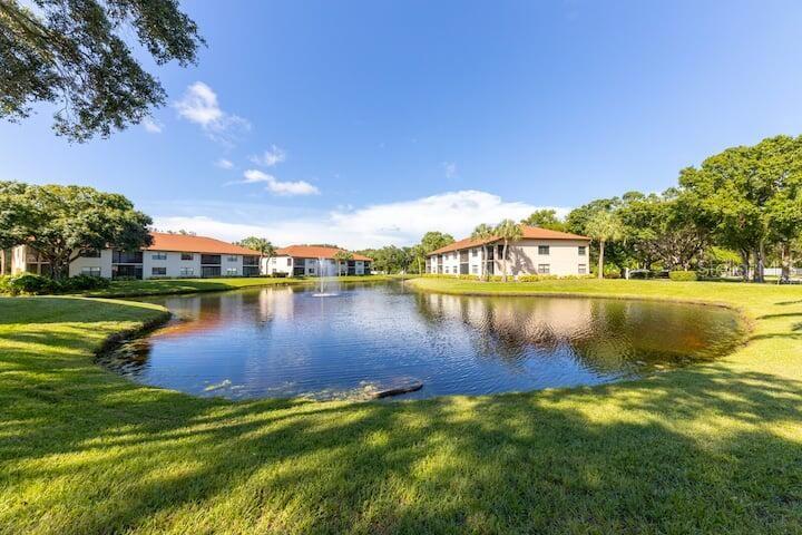 SHOREWALK BATH & TENNIS CLUB 13 - Residential