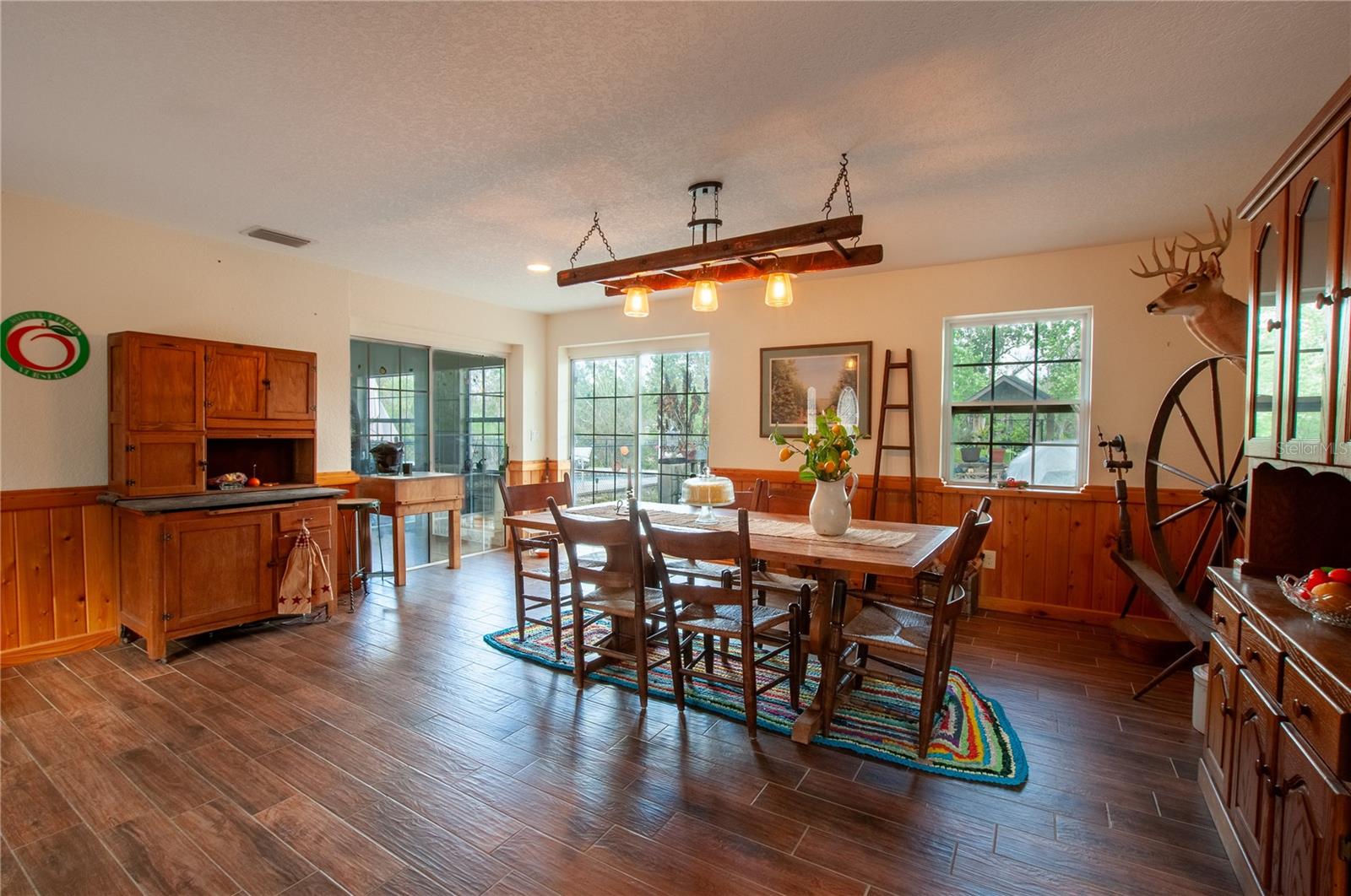 JOSHUA CREEKWOODS - Residential