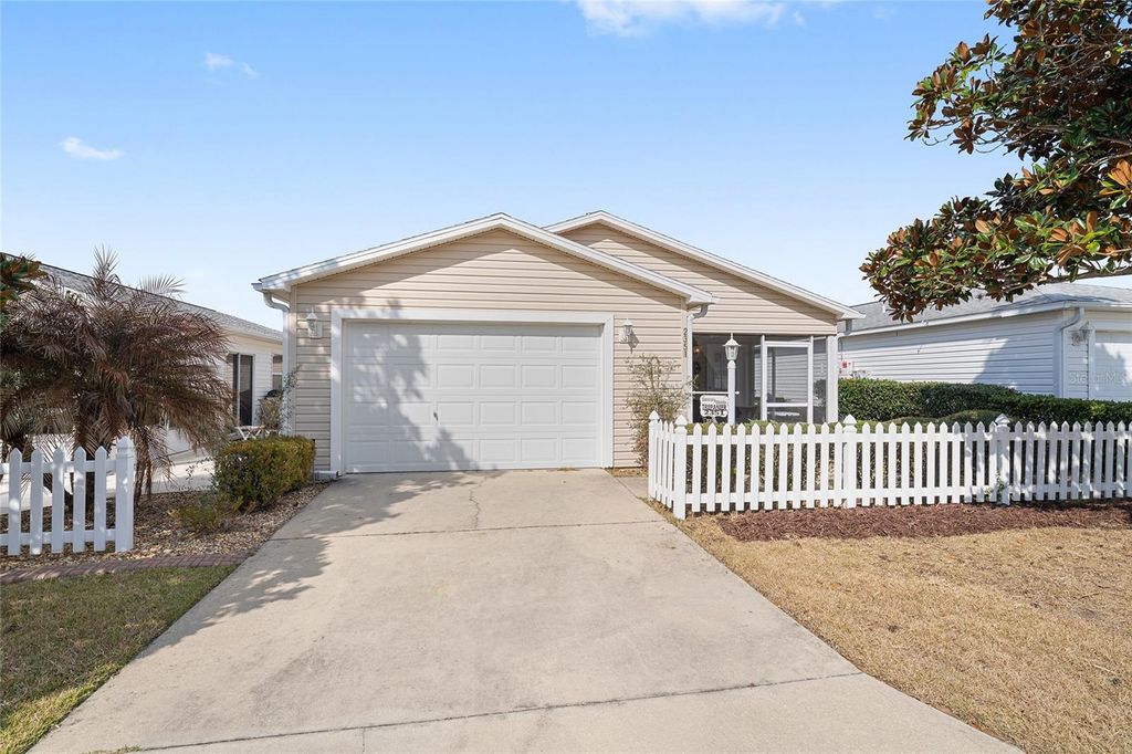 Photo of 2351 Pine Ridge Street, The Villages, FL 32162 (MLS # G5108193)