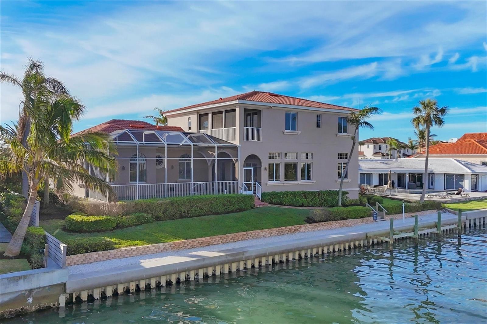 COUNTRY CLUB SHORES - Residential