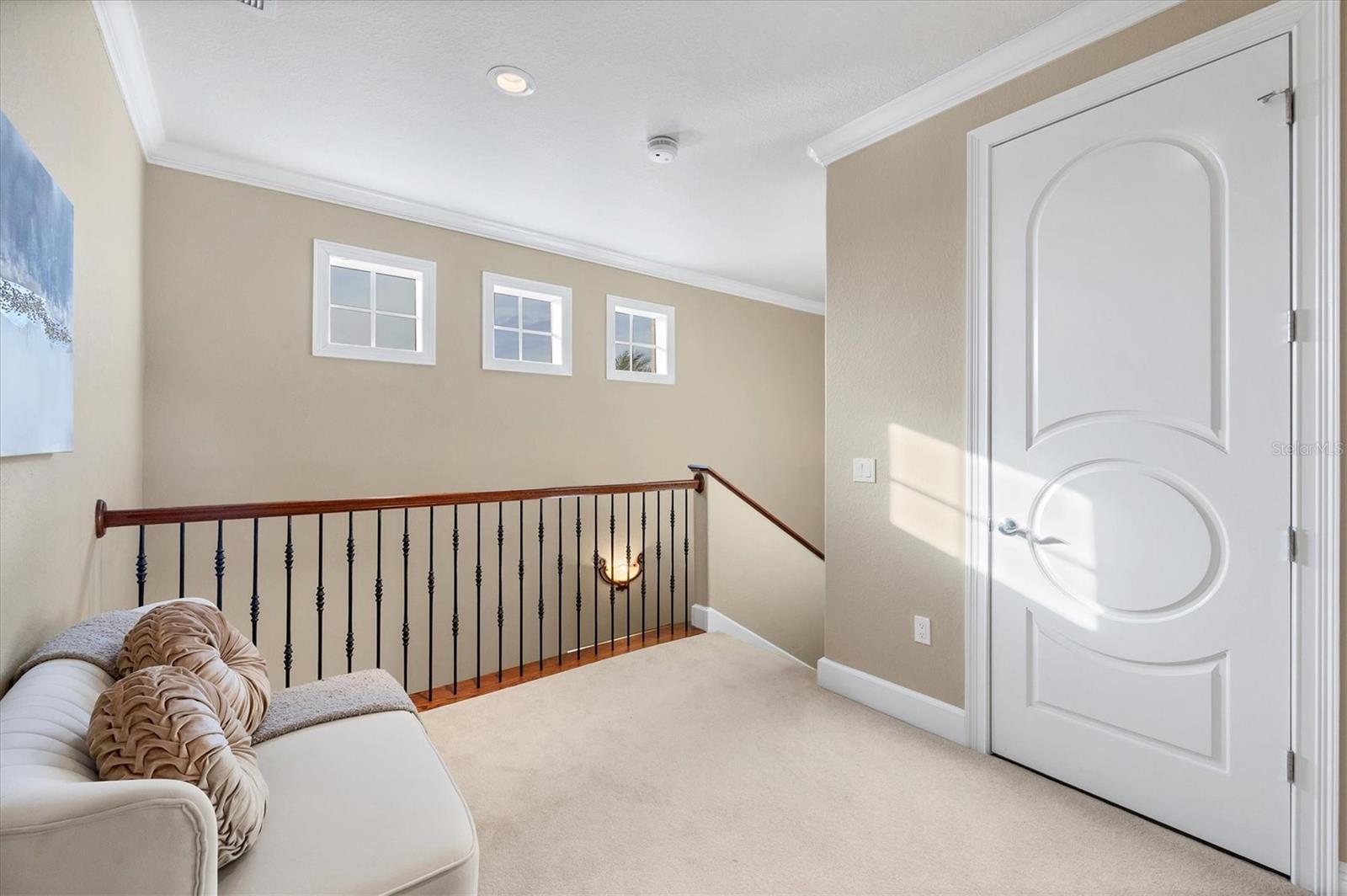 COUNTRY CLUB SHORES - Residential