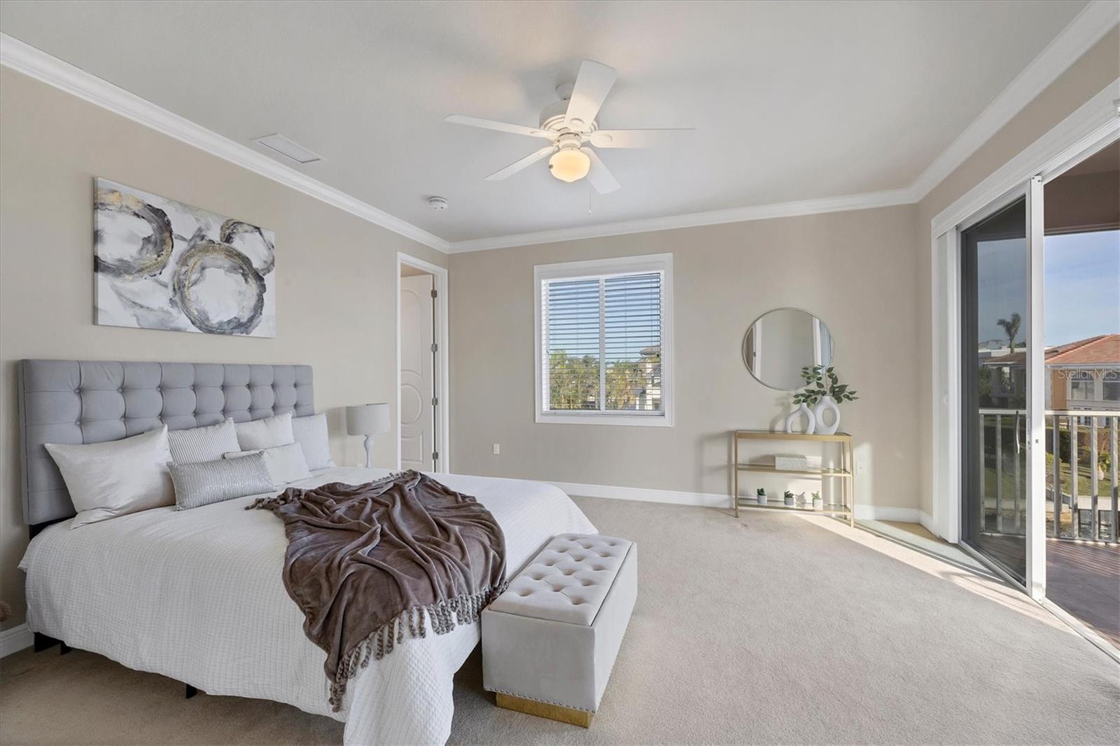 COUNTRY CLUB SHORES - Residential