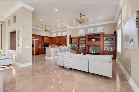 A home in LONGBOAT KEY