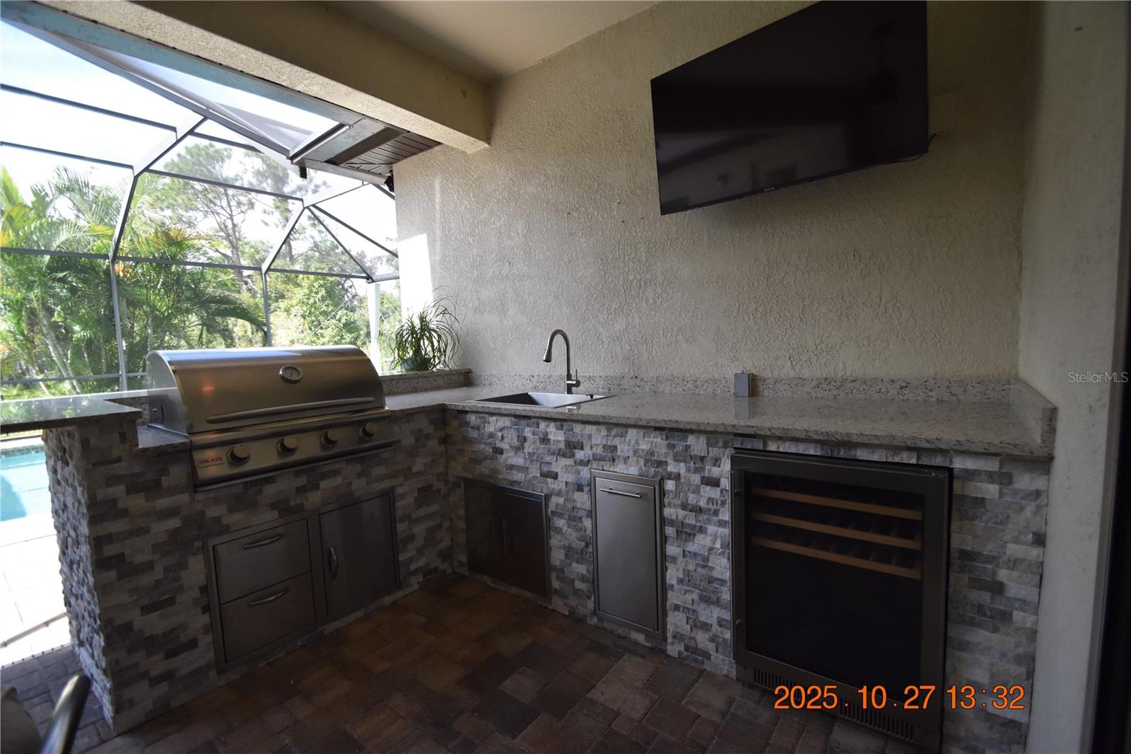 RESERVE AT SOUTH FORK PH 1 - Residential Lease