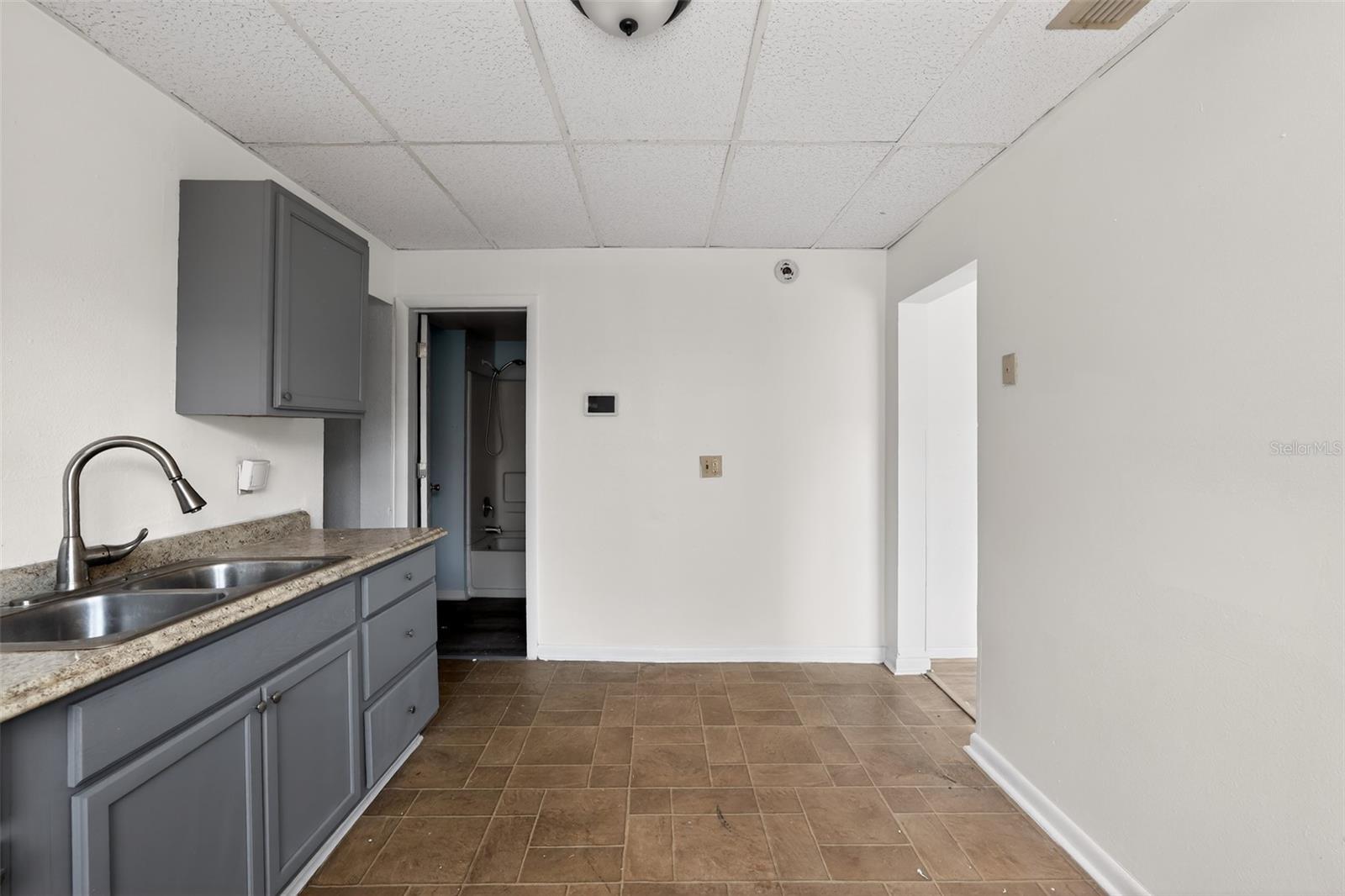 BOUTON & SKINNERS ADD - Residential