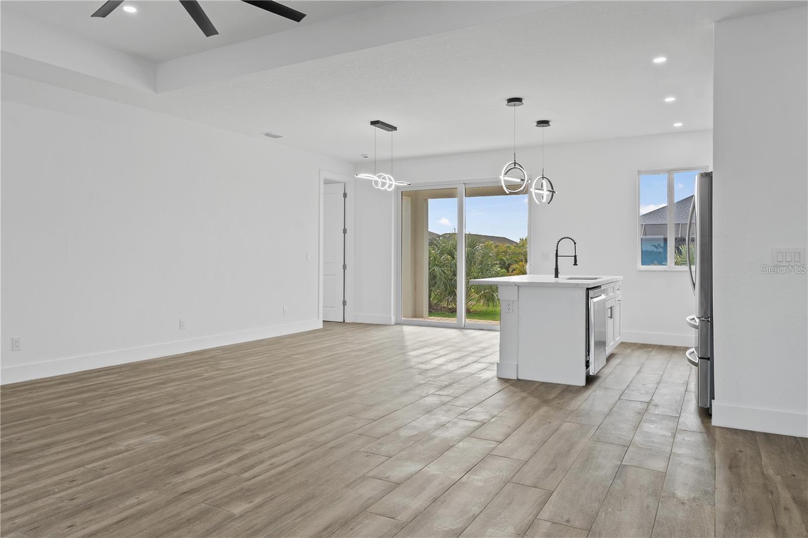 10071 KINGSVILLE DRIVE