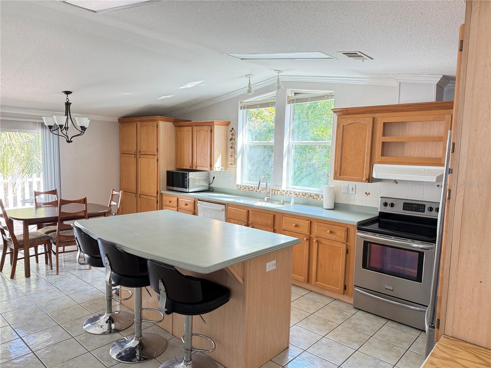 383 MOUNT RICHMOND AVENUE NE 339