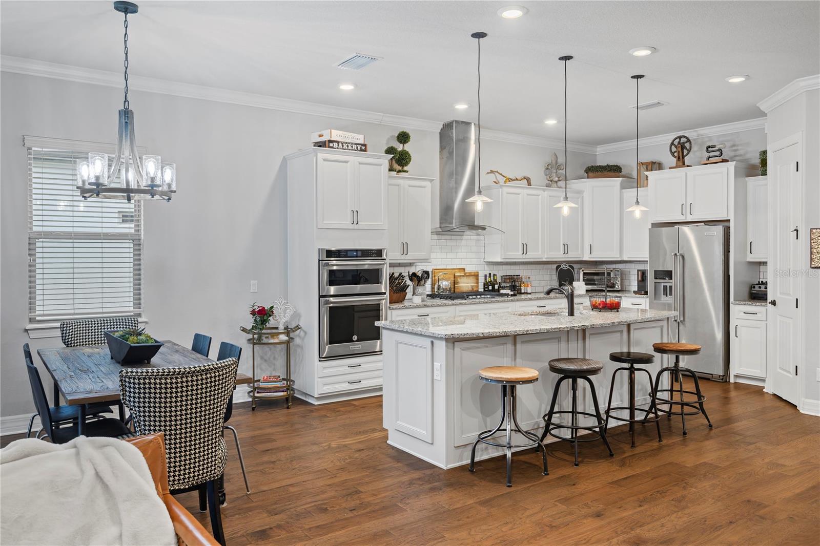 LAKE EMMA SOUND - Residential