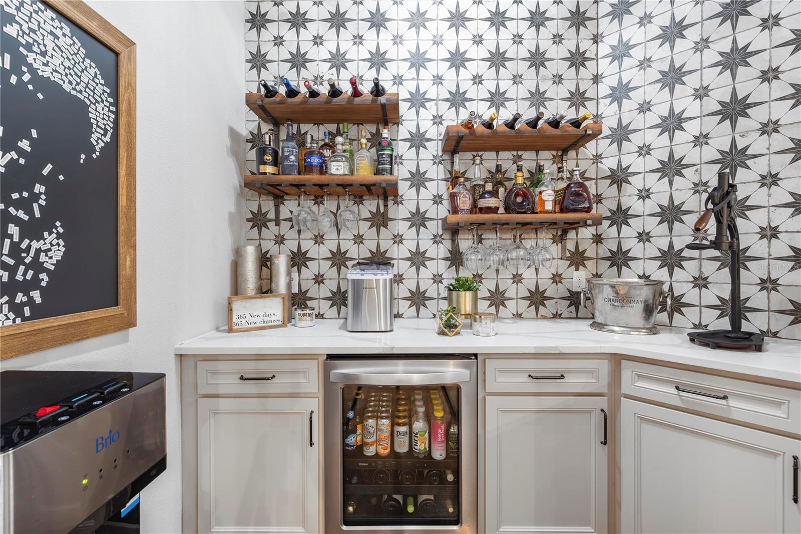 LAKE EMMA SOUND - Residential