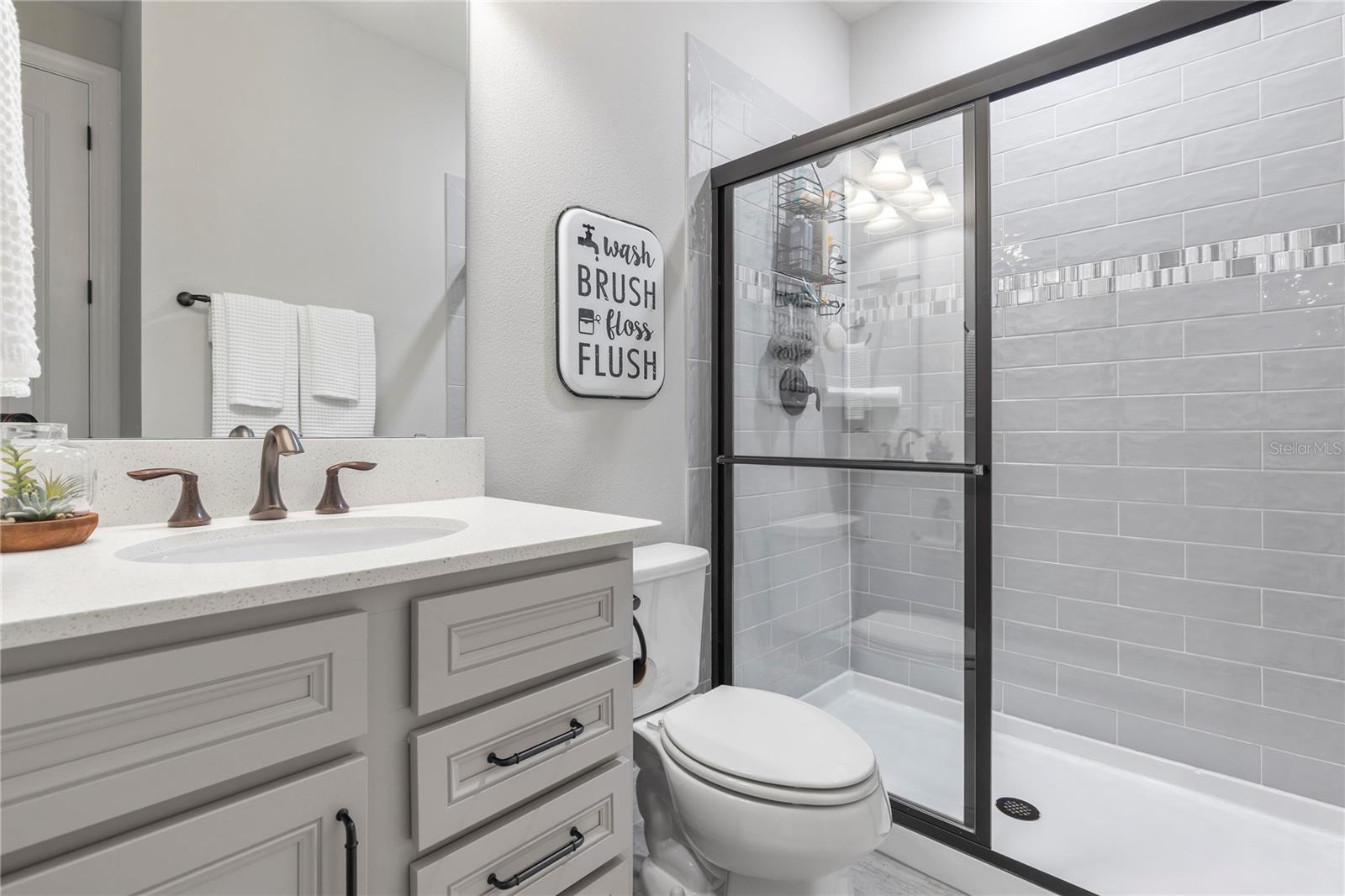 LAKE EMMA SOUND - Residential