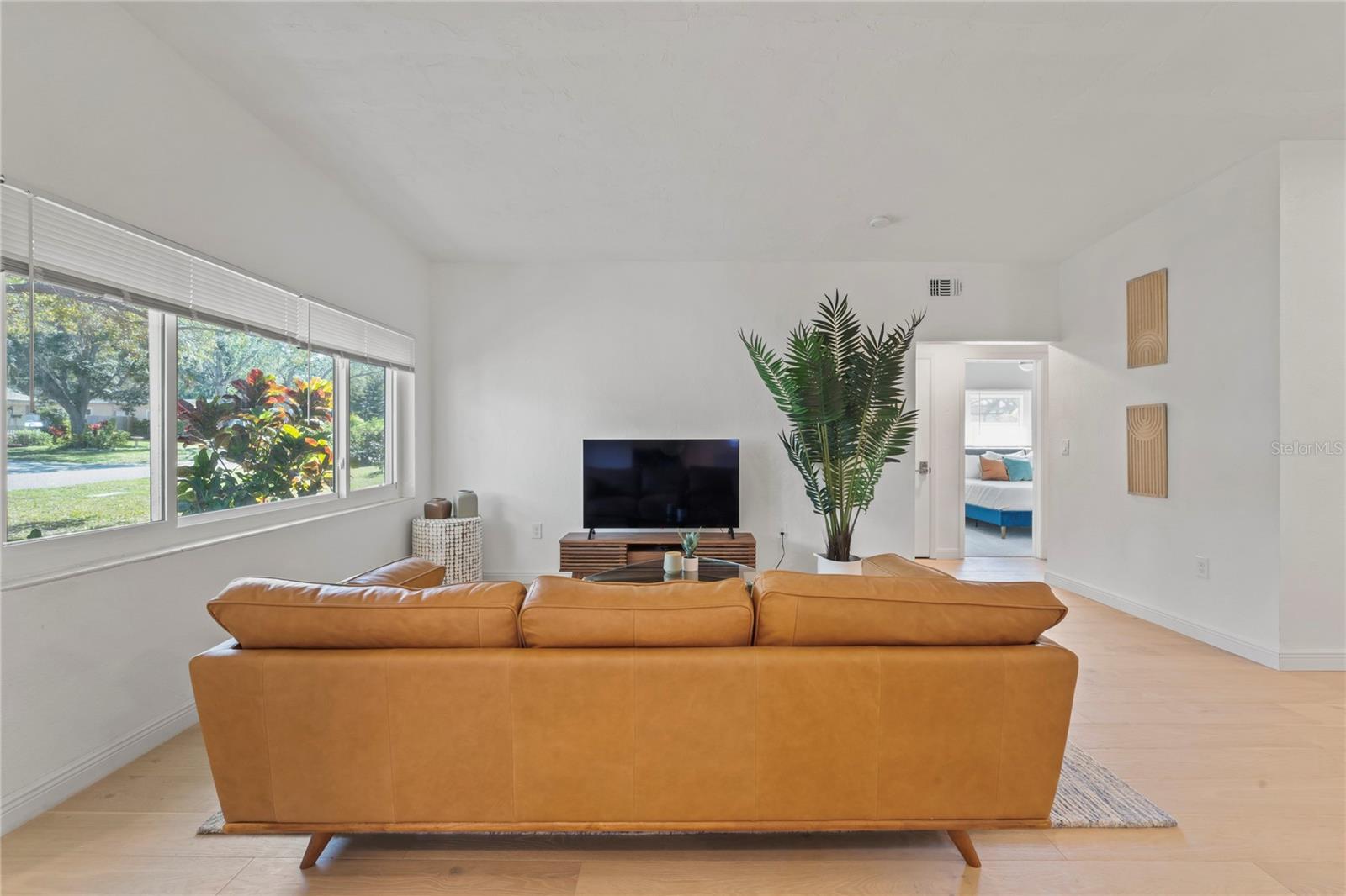 YELLOW BANKS GROVE 3RD ADD - Residential