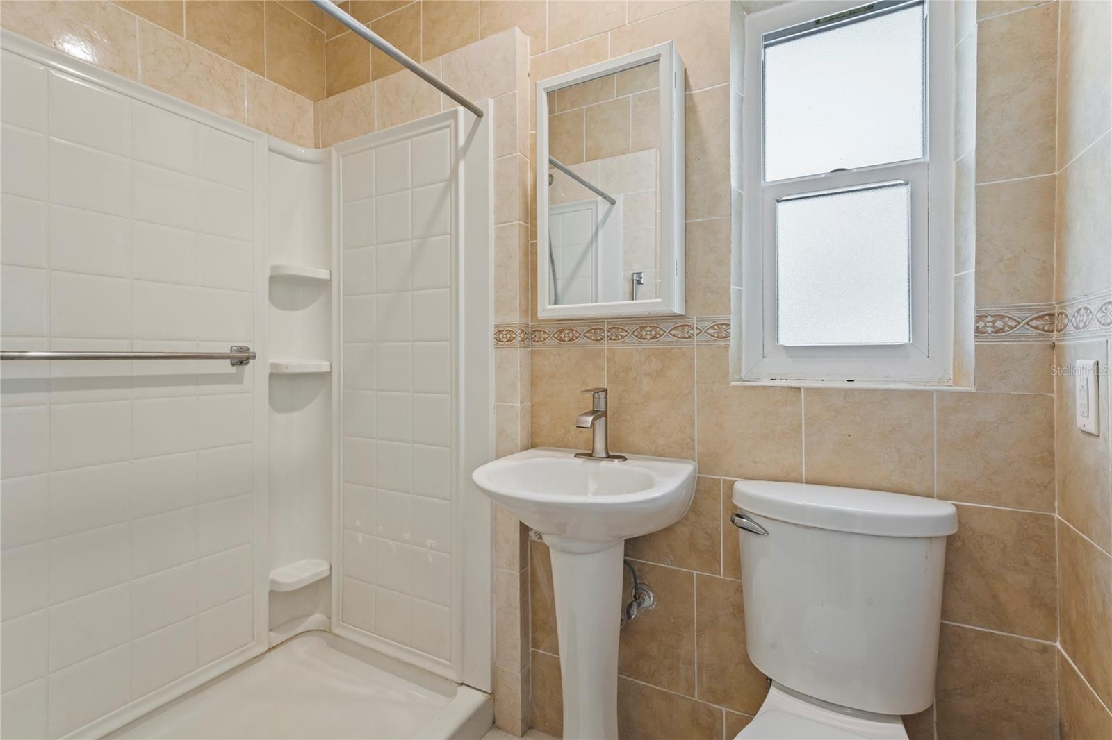 YELLOW BANKS GROVE 3RD ADD - Residential