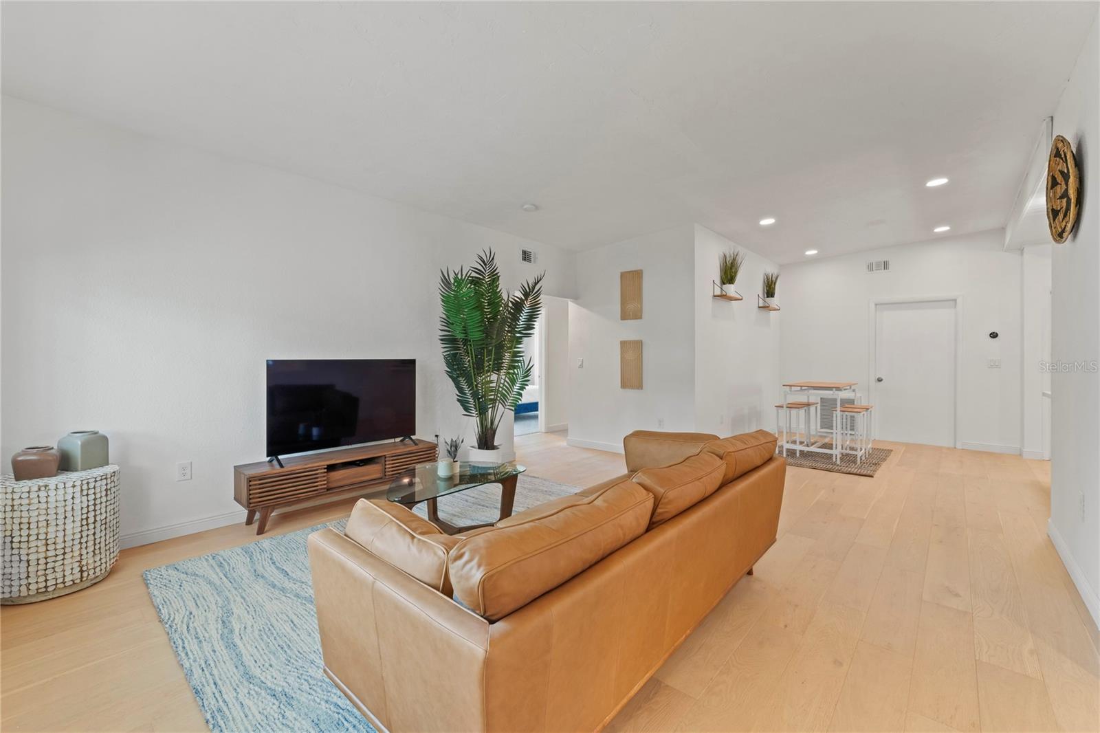 YELLOW BANKS GROVE 3RD ADD - Residential