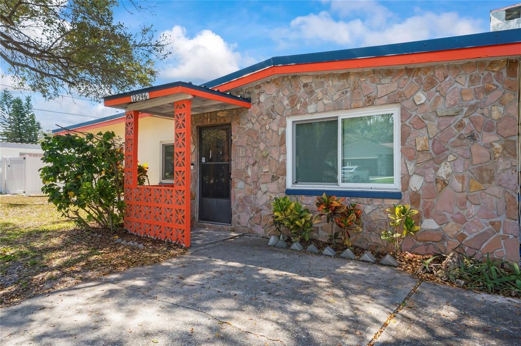 Photo of 12296 144th Lane, Largo, FL 33774 (MLS # TB8496111)