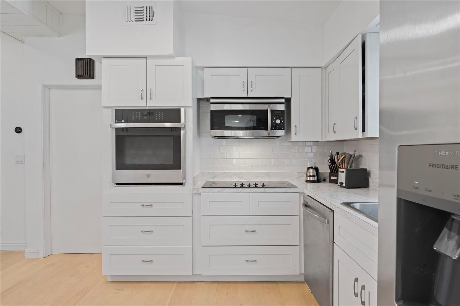 YELLOW BANKS GROVE 3RD ADD - Residential