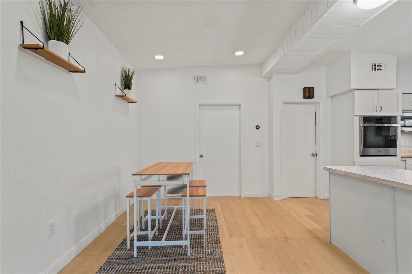 YELLOW BANKS GROVE 3RD ADD - Residential