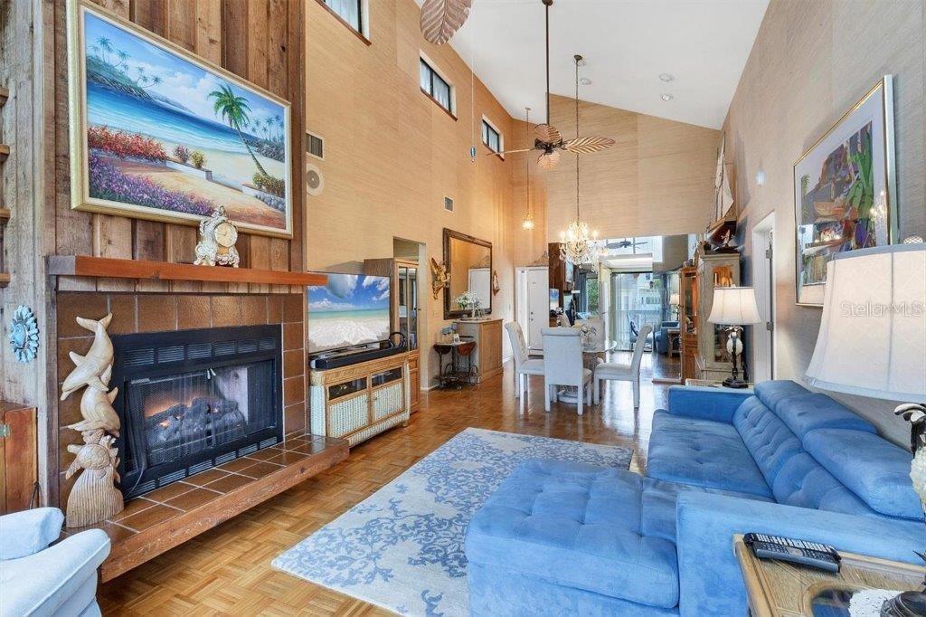 ROBERTS POINT - Residential