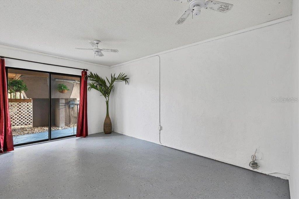 ROBERTS POINT - Residential