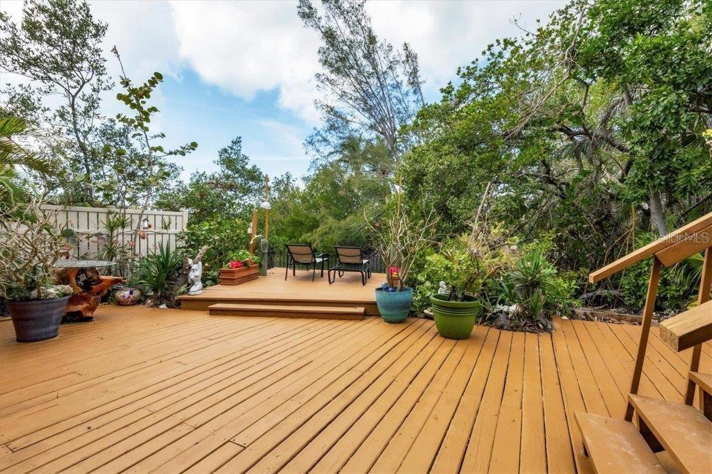 ROBERTS POINT - Residential