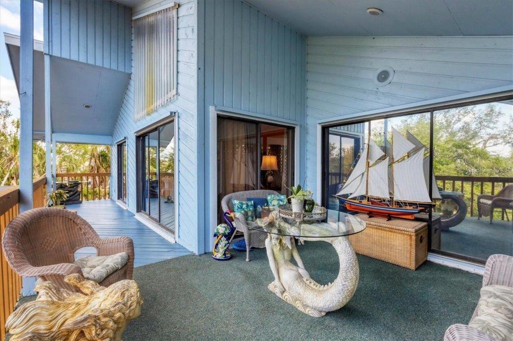 ROBERTS POINT - Residential