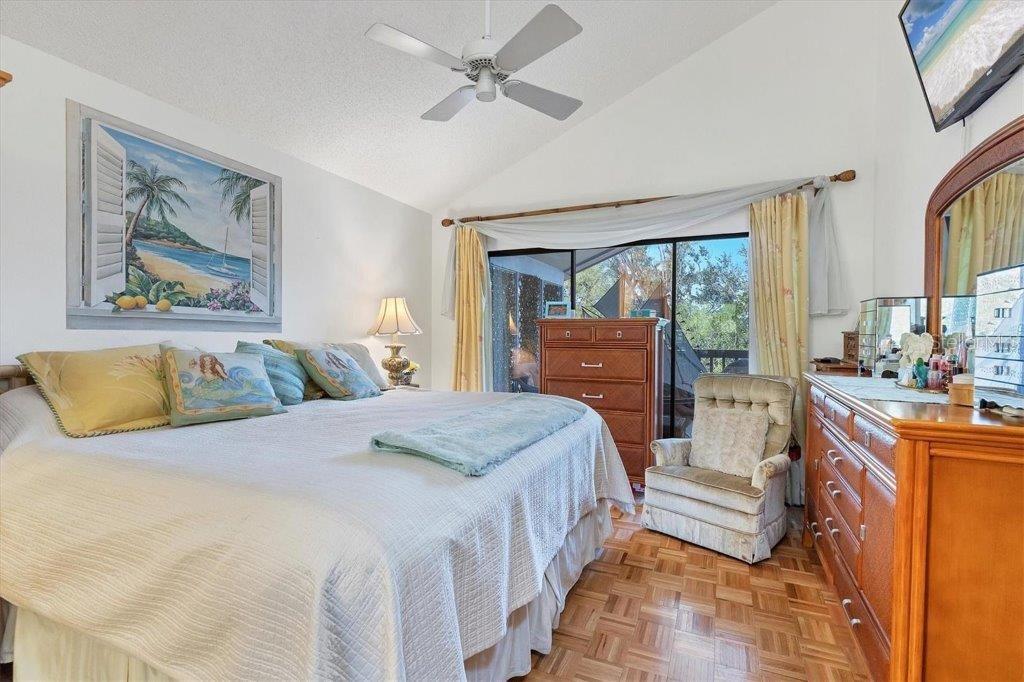 ROBERTS POINT - Residential