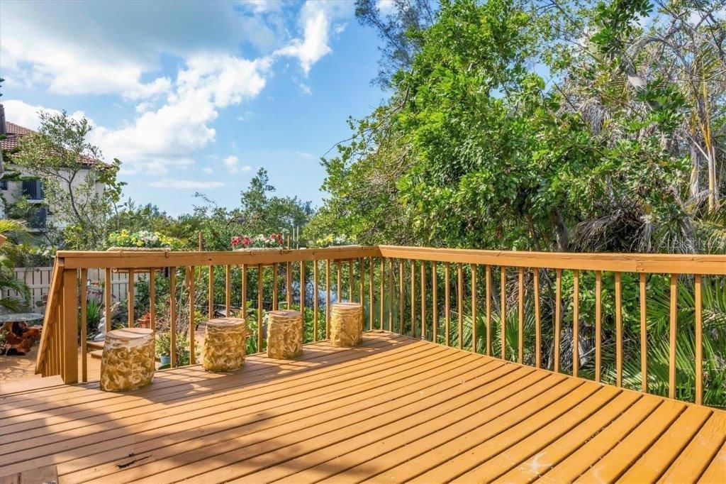 ROBERTS POINT - Residential