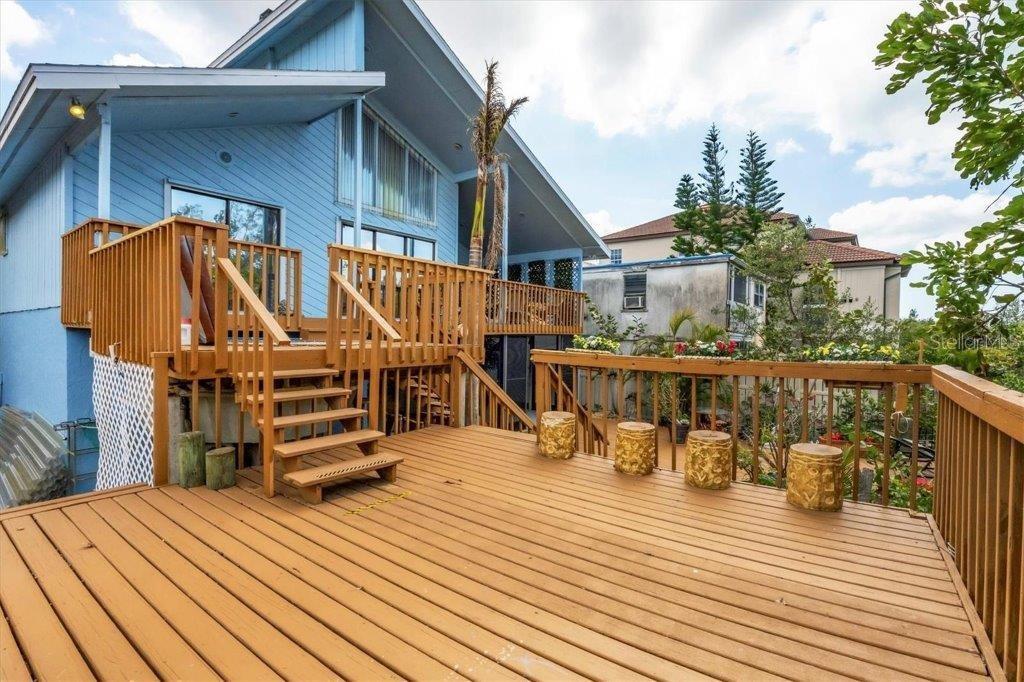 ROBERTS POINT - Residential