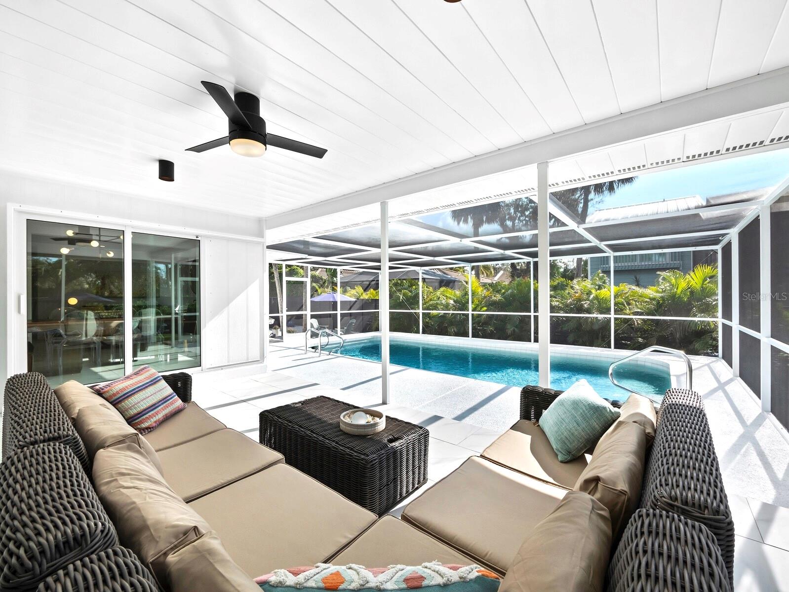 SIESTA COVE - Residential