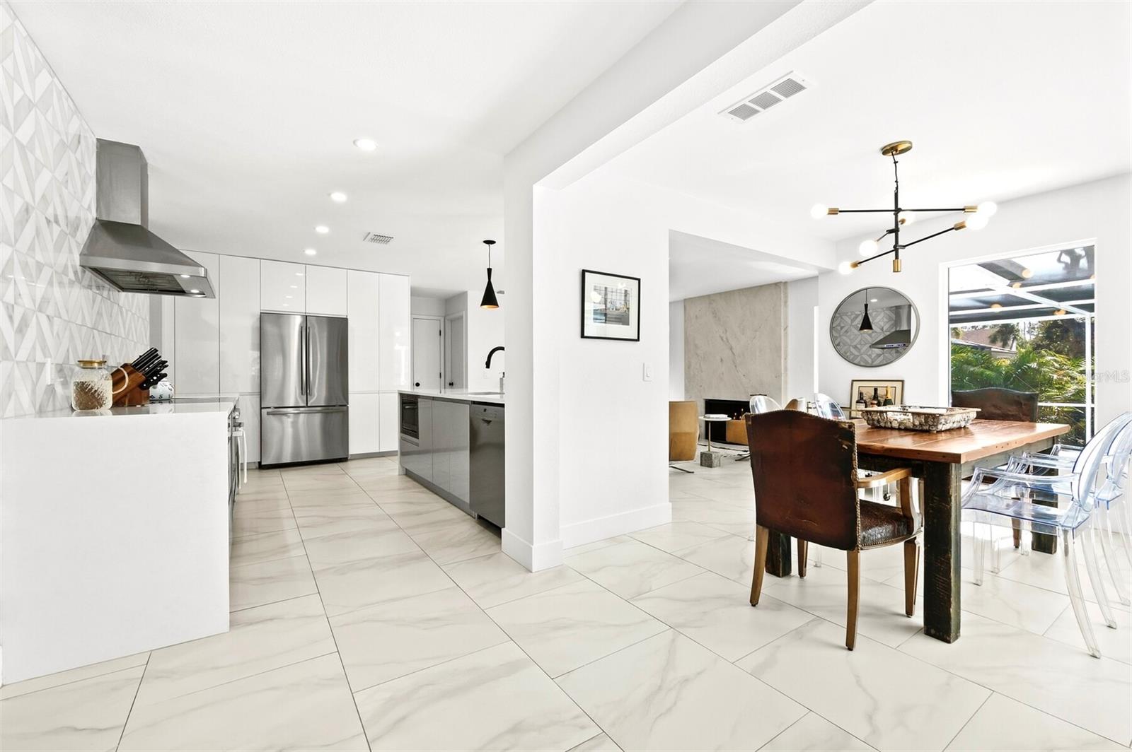 SIESTA COVE - Residential