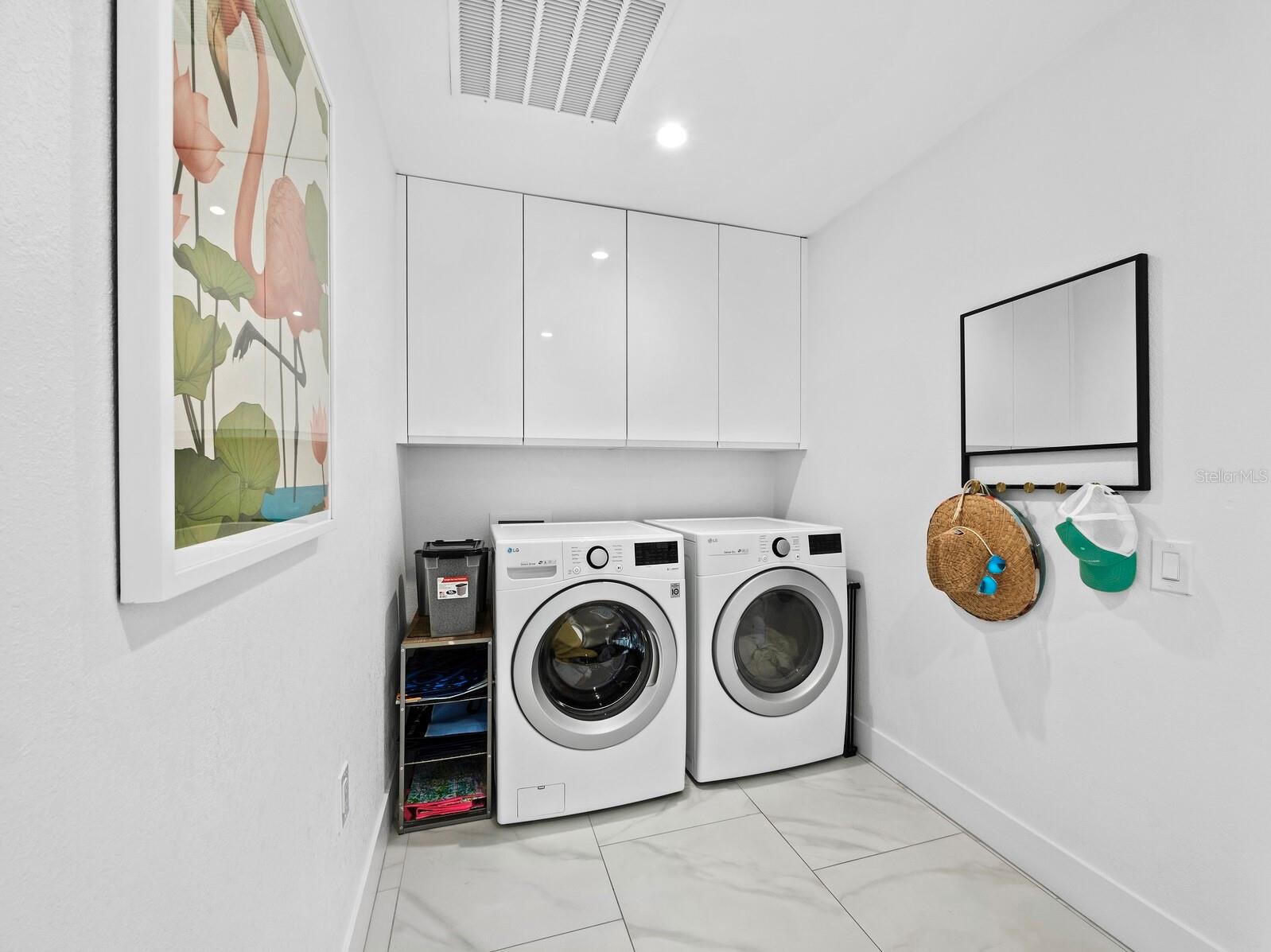 SIESTA COVE - Residential