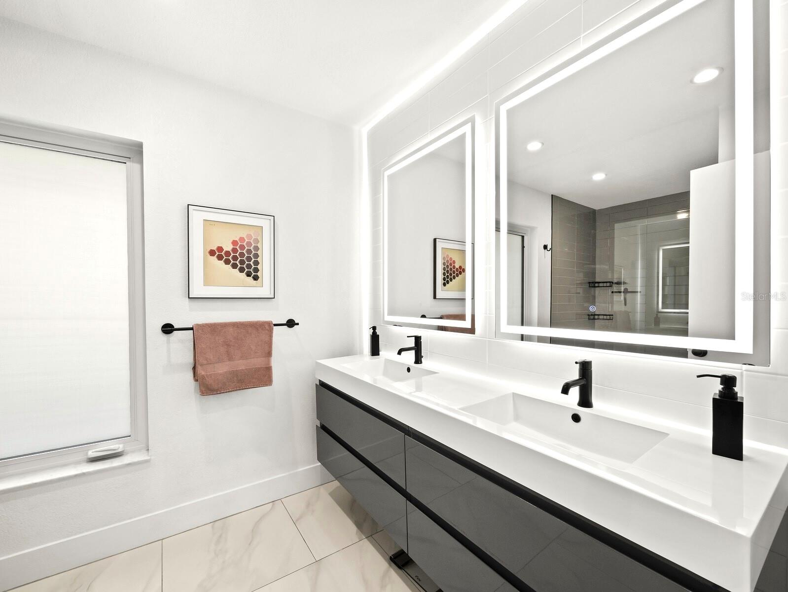 SIESTA COVE - Residential