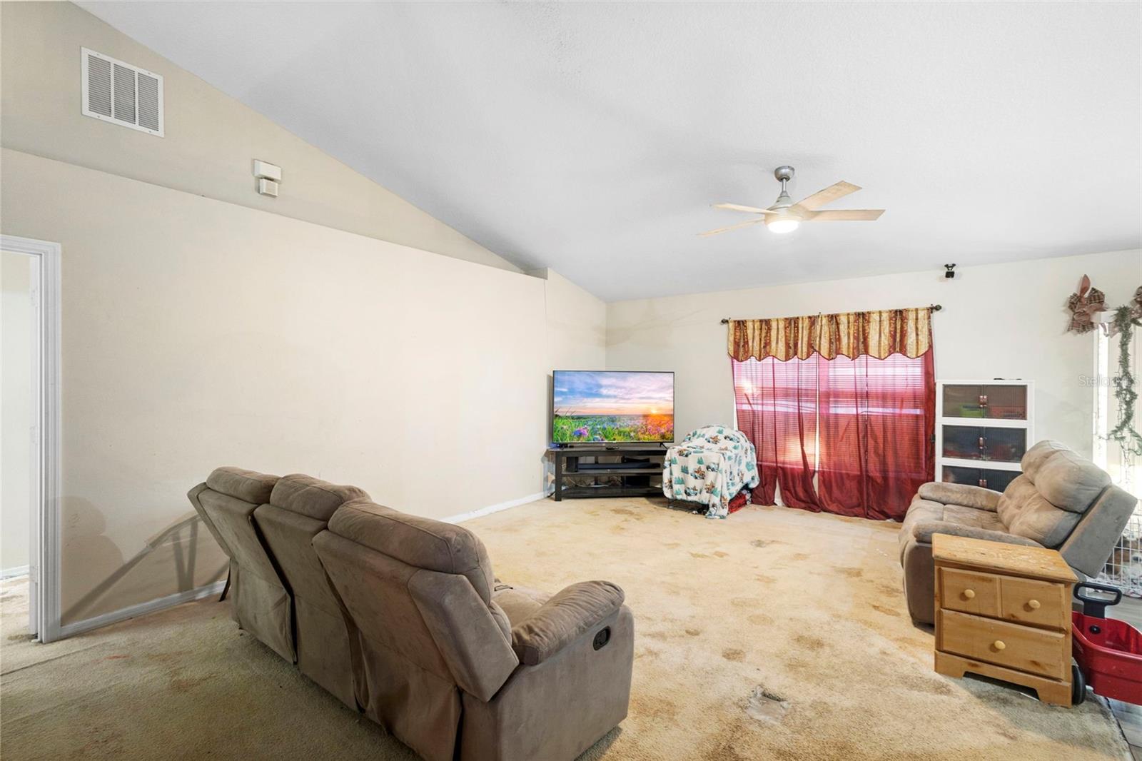 1900 MONTECITO AVENUE