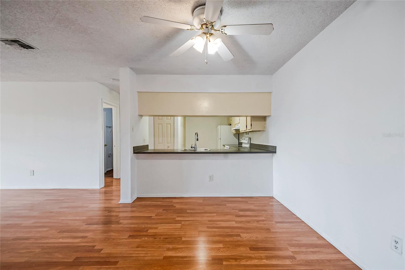 OXFORD SQUARE CONDO - Residential Lease