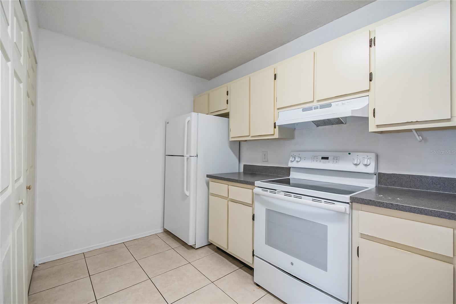 OXFORD SQUARE CONDO - Residential Lease