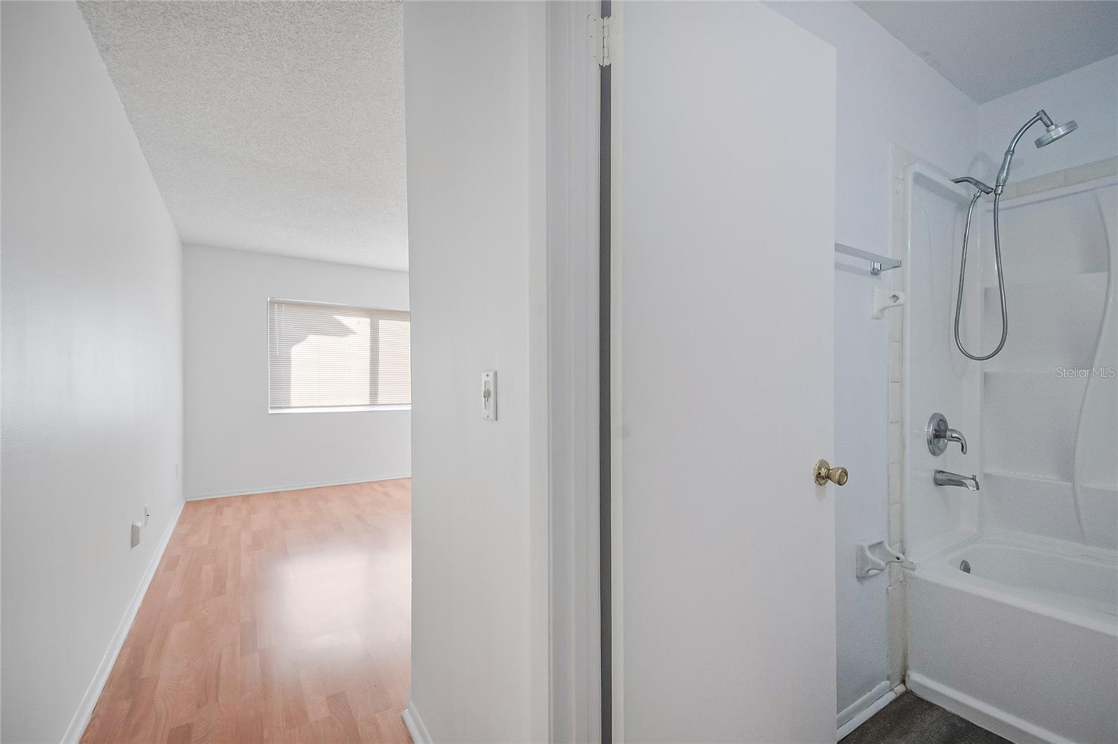 OXFORD SQUARE CONDO - Residential Lease