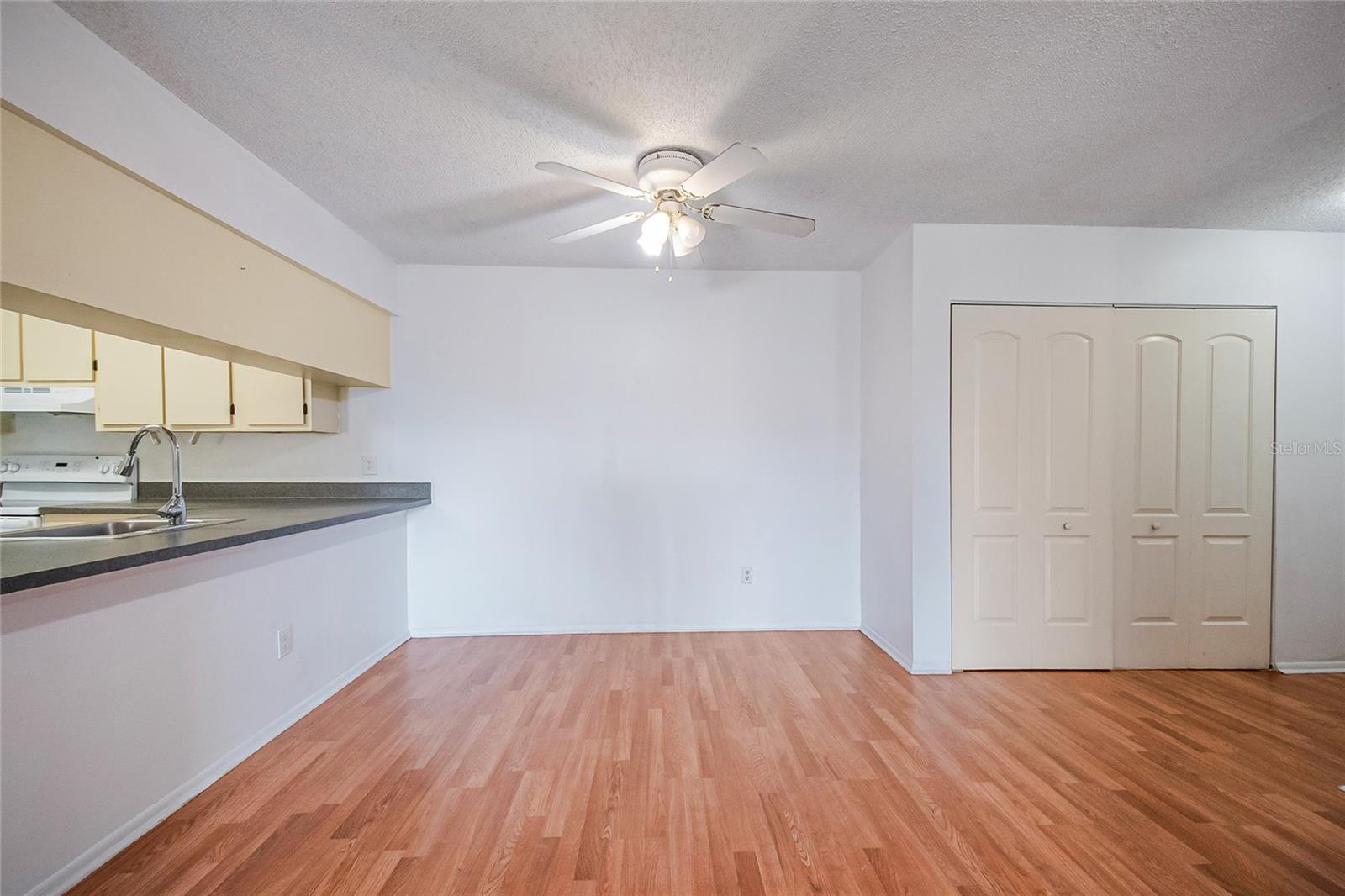 OXFORD SQUARE CONDO - Residential Lease