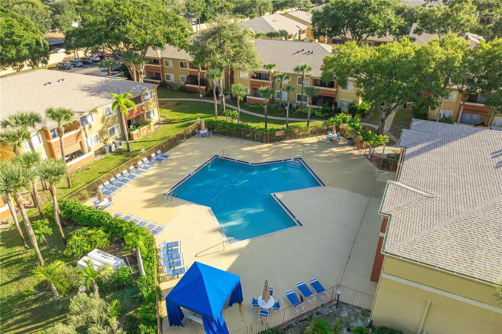 OXFORD SQUARE CONDO - Residential Lease