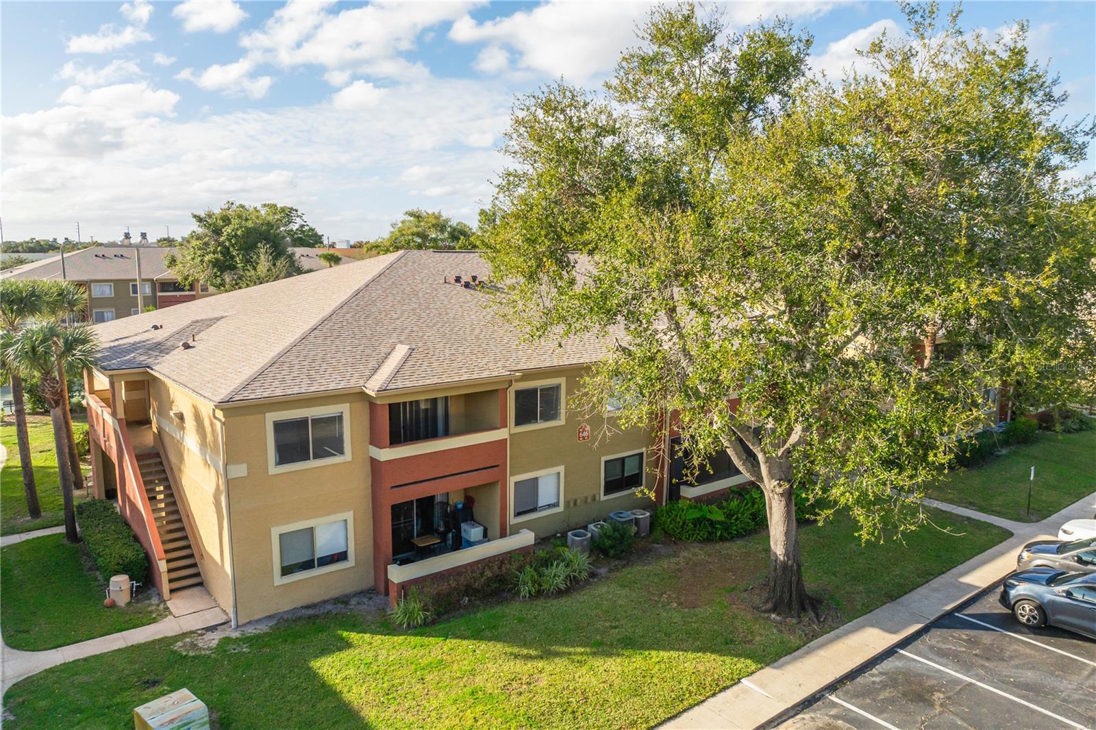 OXFORD SQUARE CONDO - Residential Lease