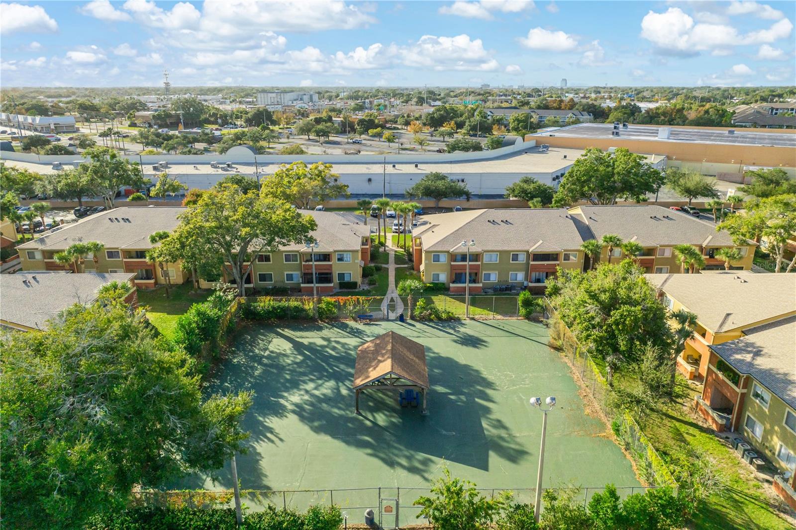 OXFORD SQUARE CONDO - Residential Lease