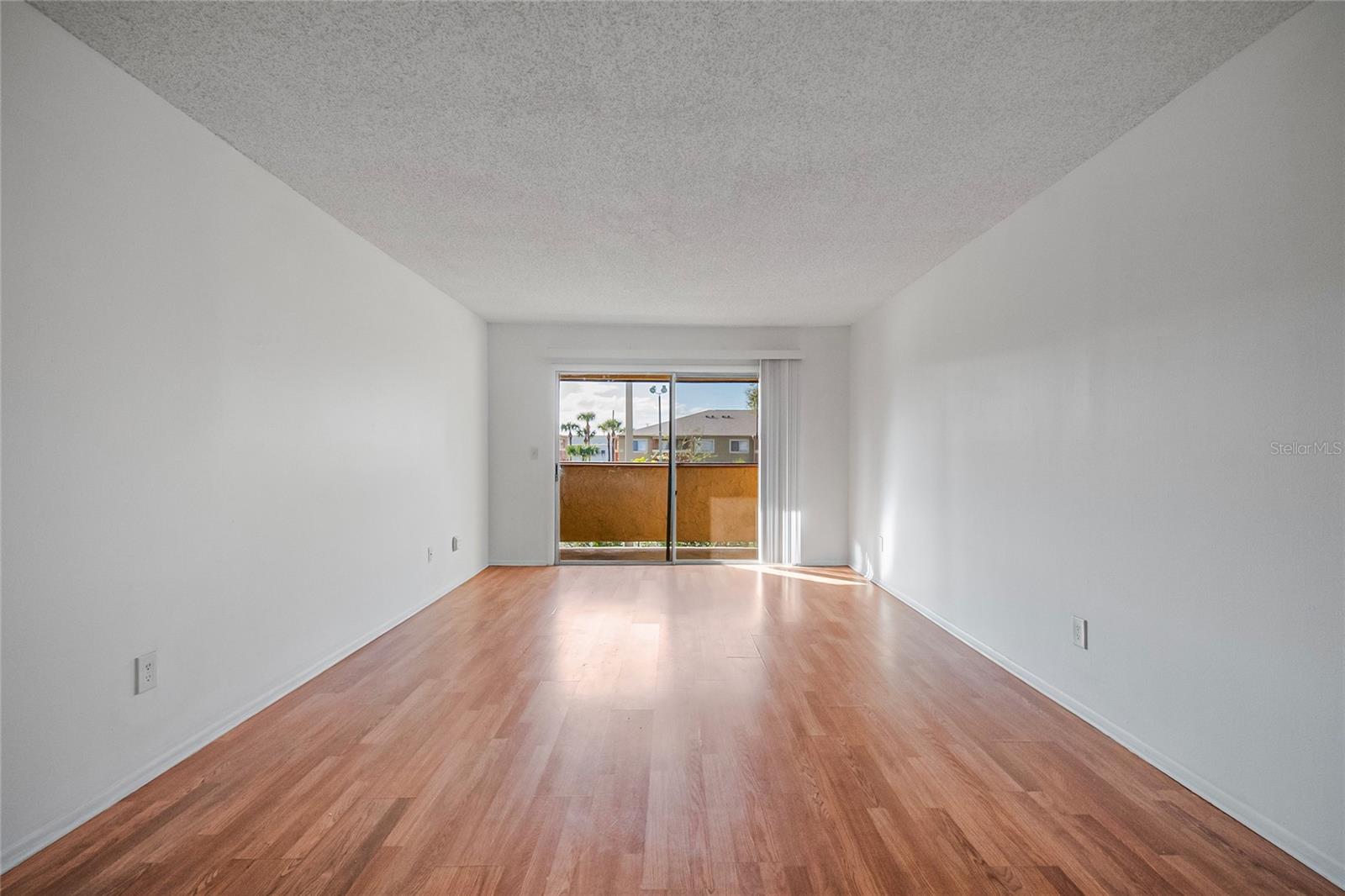 OXFORD SQUARE CONDO - Residential Lease