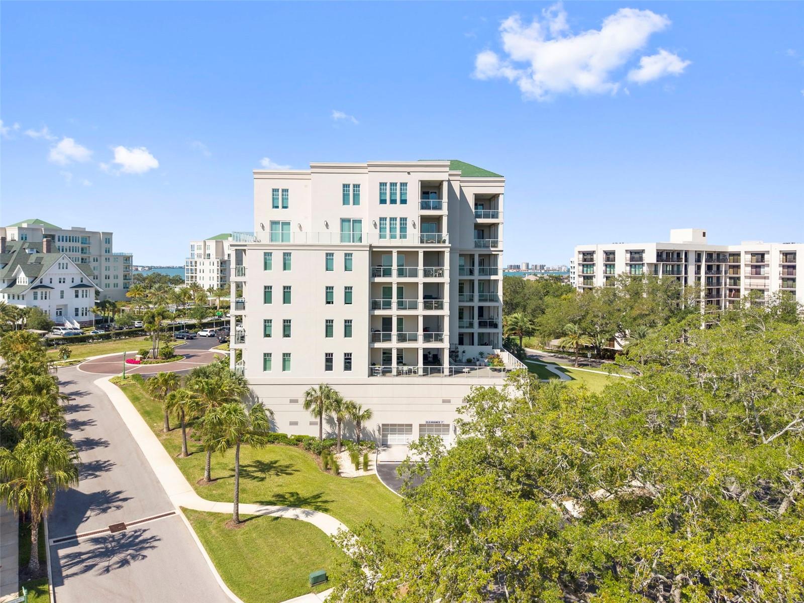 8 PALM TERRACE 201