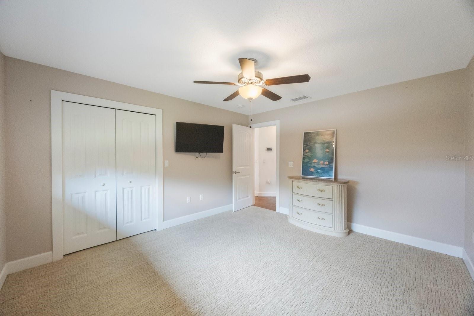 BAYS END - Residential