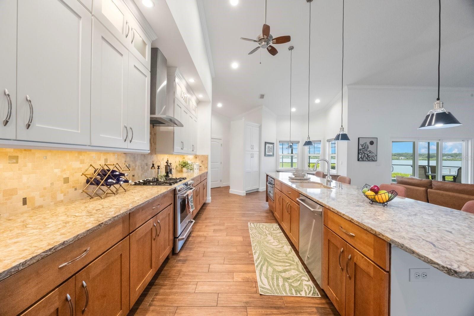 BAYS END - Residential