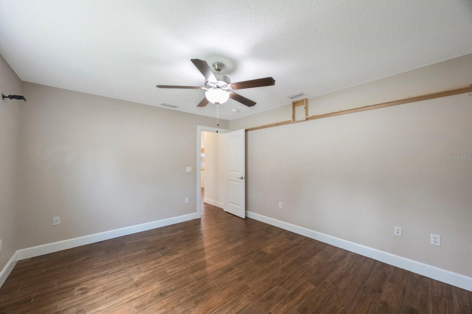 BAYS END - Residential