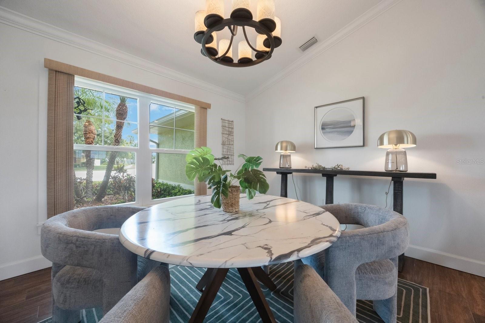 BAYS END - Residential