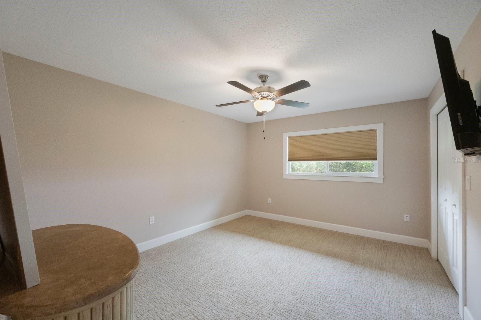 BAYS END - Residential