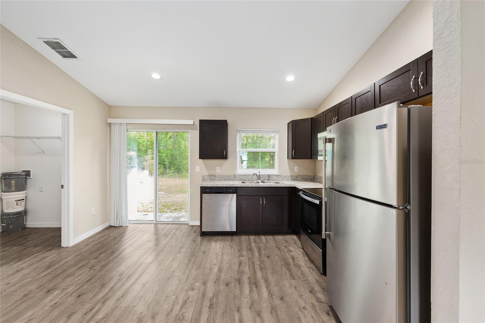 RAINBOW PARK UN 04 - Residential