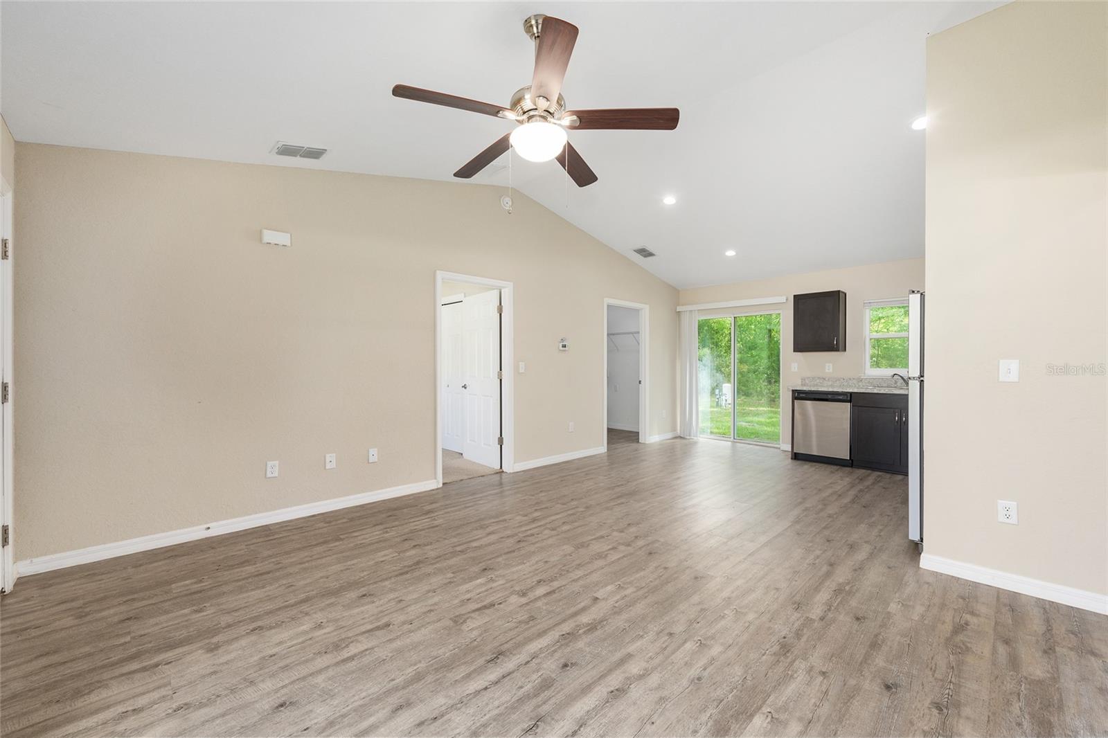 RAINBOW PARK UN 04 - Residential