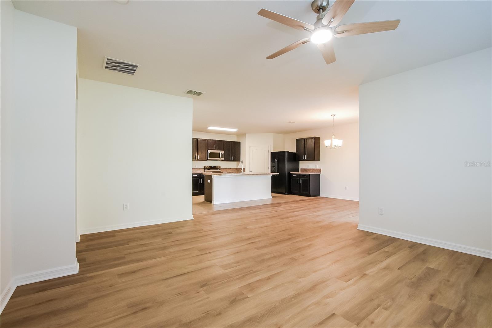 2607 SUMMERGLEN LANE