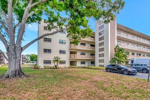 Photo of 6070 80th Street N #215, St Petersburg, FL 33709 (MLS # TB8494999)